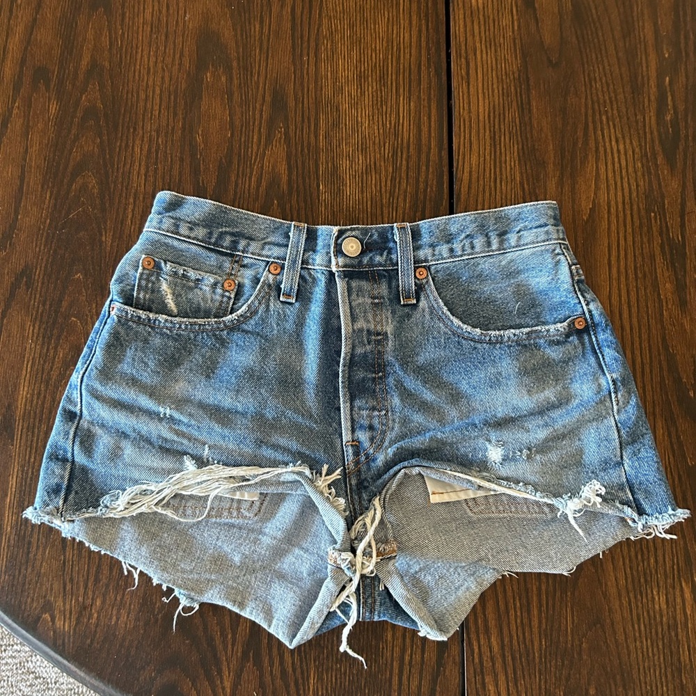 Levi's 501 Light Blue High-Waist Distressed Denim Shorts size 26